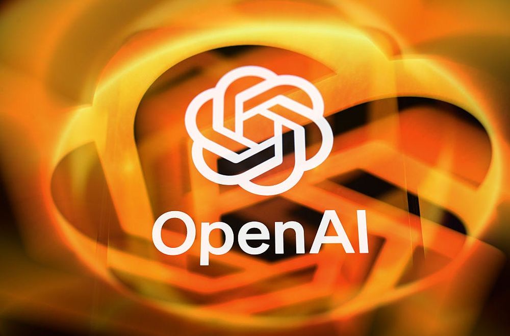 OpenAI revoluciona la conversación con IA: GPT‑Live y el primer dispositivo con voz real